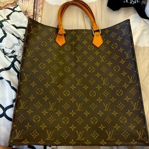 Loui Vuitton vintage tote bag